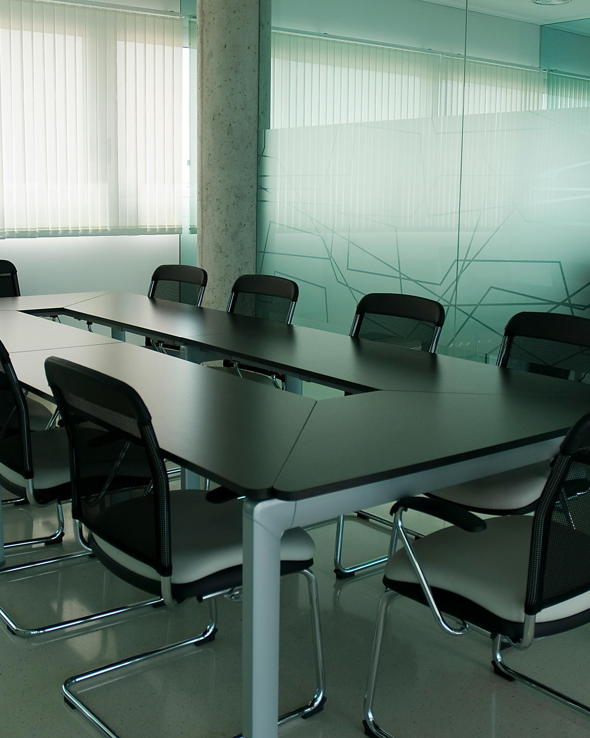 email-subscribe-form boardroom image